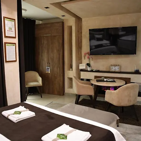 Design Grand Lux 4 Star 