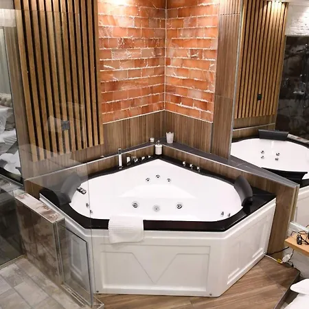 Design Grand Lux 4 Star 