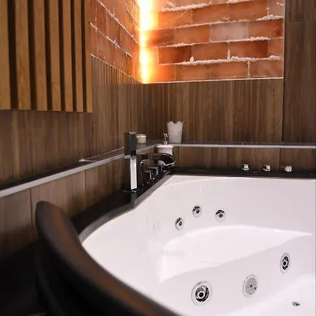 Design Grand Lux 4 Star 