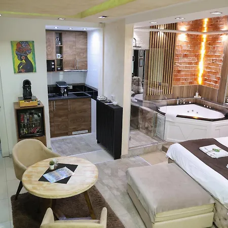 Design Grand Lux 4 Star 