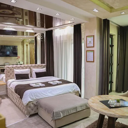 Design Grand Lux 4 Star 