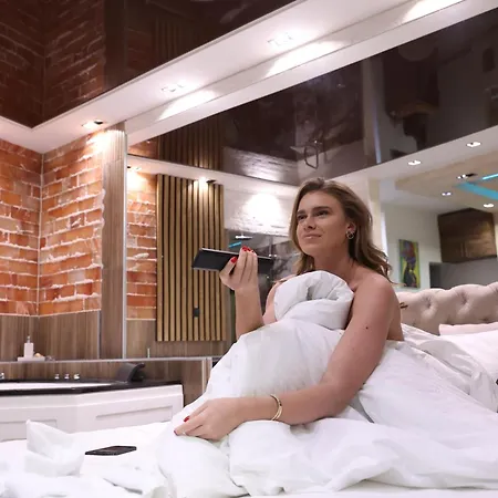 Design Grand Lux 4 Star 