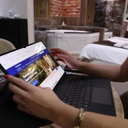 Design Grand Lux 4 Star 