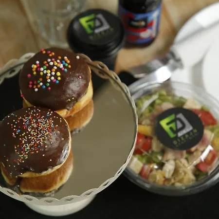 Design Grand Lux 4 Star 